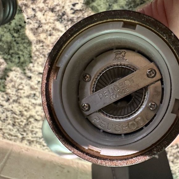 Peugeot | Paris Duo u'Select Pepper and Salt Mill, Chocolate, 18 cm - 7 in - Picture 6 of 10